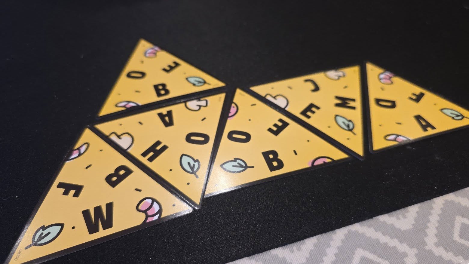 May be an image of text that says "حي ٦ E 6 分 3 ال Η ۳ 白wa 9 W"